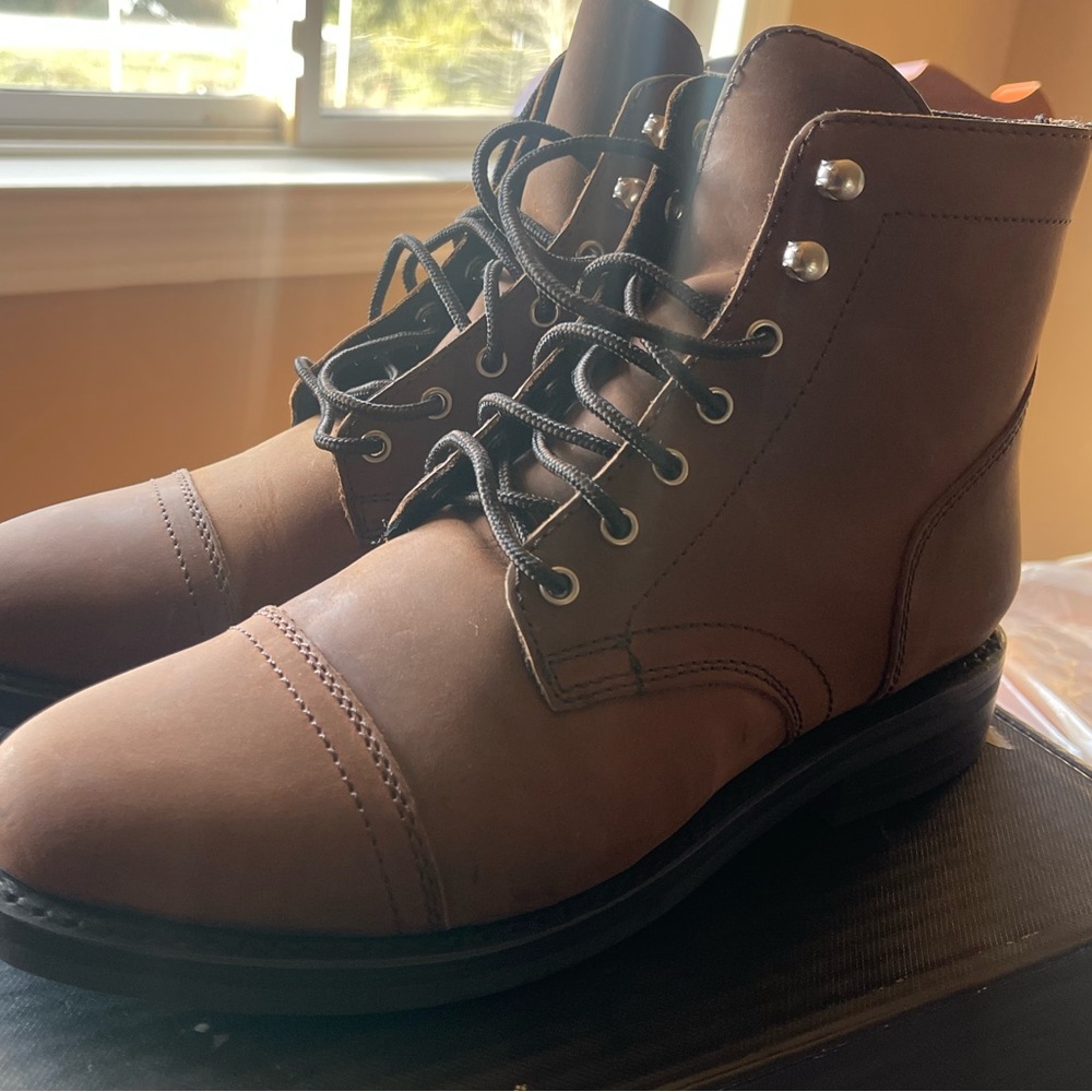 Thursday boot company captain Arizona adobe size 9